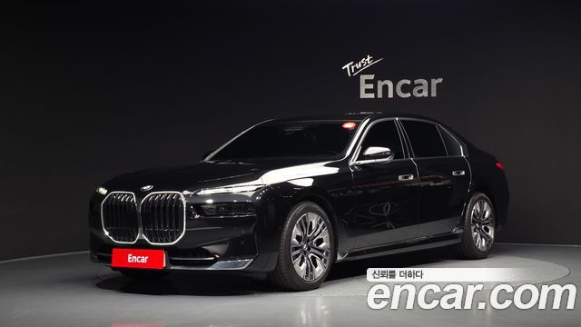 BMW 7 Series (G70) 740i sDrive Design Pure Excellence