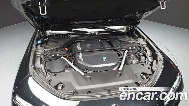 BMW 7 Series (G70) 740i sDrive Design Pure Excellence 2023 — фото 6