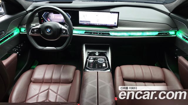 BMW 7 Series (G70) 740i sDrive Design Pure Excellence 2023 — фото 7