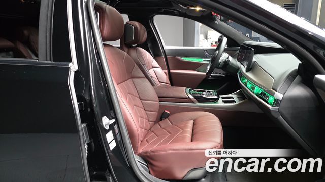BMW 7 Series (G70) 740i sDrive Design Pure Excellence 2023 — фото 11