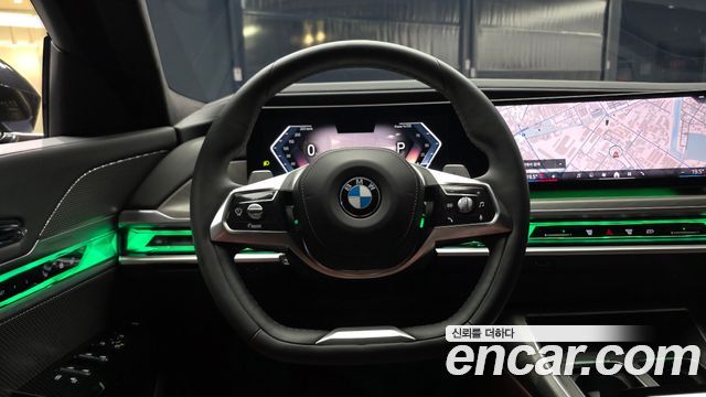 BMW 7 Series (G70) 740i sDrive Design Pure Excellence 2023 — фото 13