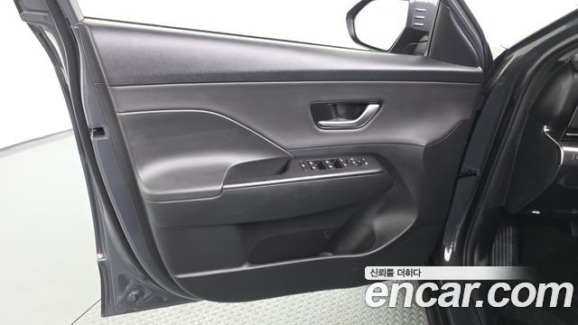 Hyundai Kona (SX2) Gasoline 2.0 2WD Modern 2024 — фото 24