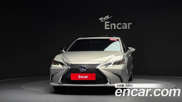 Lexus ES300h (VII) Luxury Plus 2019 — фото 3