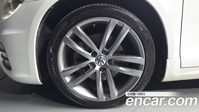 Volkswagen Scirocco 2.0 TDI R-Line 2015 — фото 5