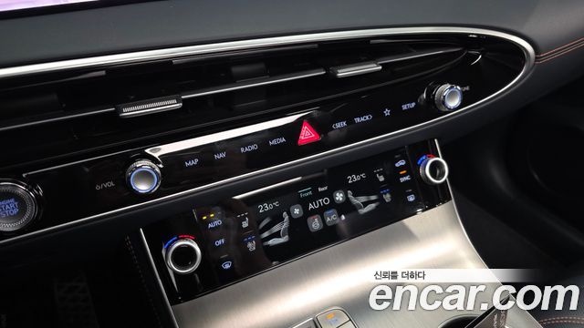 Genesis GV70 2.5T Gasoline AWD 2025 — фото 17