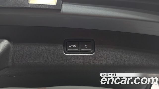 Genesis GV70 2.5T Gasoline AWD 2025 — фото 20