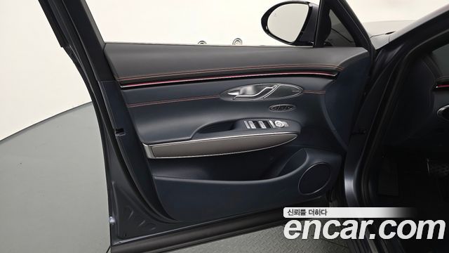 Genesis GV70 2.5T Gasoline AWD 2025 — фото 24