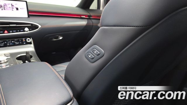 Genesis GV70 2.5T Gasoline AWD 2025 — фото 36