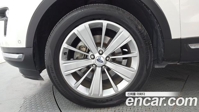 Ford Explorer 2.3 Limited 4WD 5th 2018 — фото 5