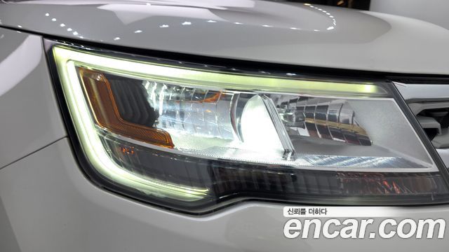 Ford Explorer 2.3 Limited 4WD 5th 2018 — фото 22