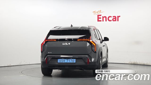 Kia EV3 Long Range 2WD Earth 2025 — фото 4