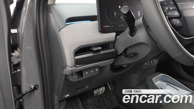 Kia EV3 Long Range 2WD Earth 2025 — фото 13