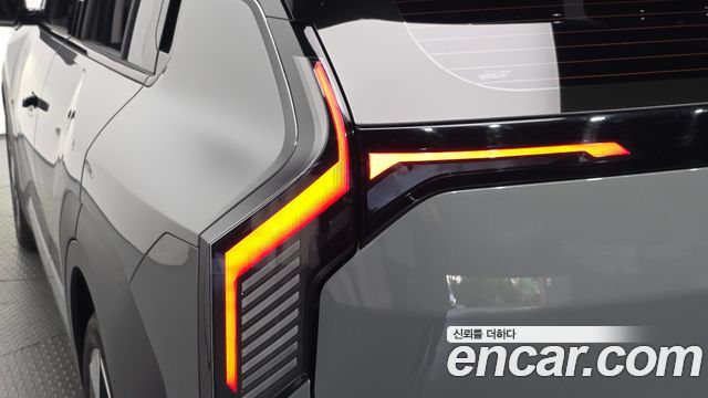 Kia EV3 Long Range 2WD Earth 2025 — фото 23