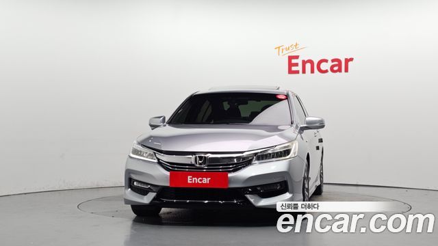 Honda Accord 2.0 Hybrid 9th 2017 — фото 3