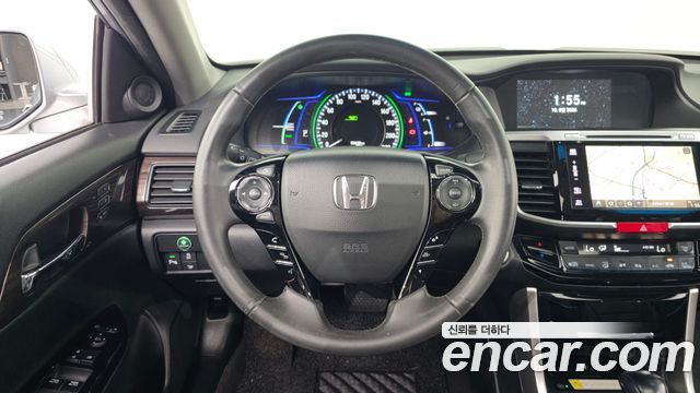 Honda Accord 2.0 Hybrid 9th 2017 — фото 13