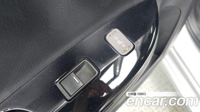 Honda Accord 2.0 Hybrid 9th 2017 — фото 19
