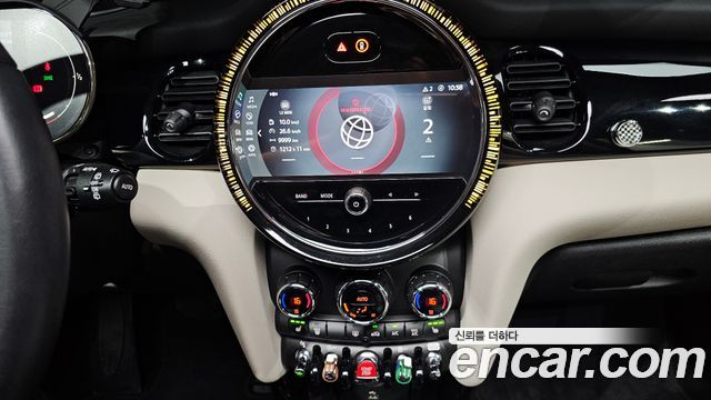 MINI Cooper S Classic Third Generation 2023 — фото 21