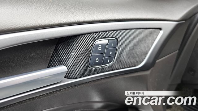 Ford Mondeo (IV) 2.0 Trend 2017 — фото 17