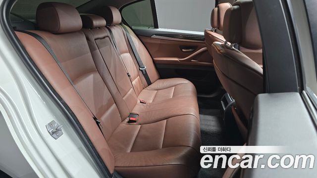 BMW 5 Series (F10) 525d xDrive 2013 — фото 11
