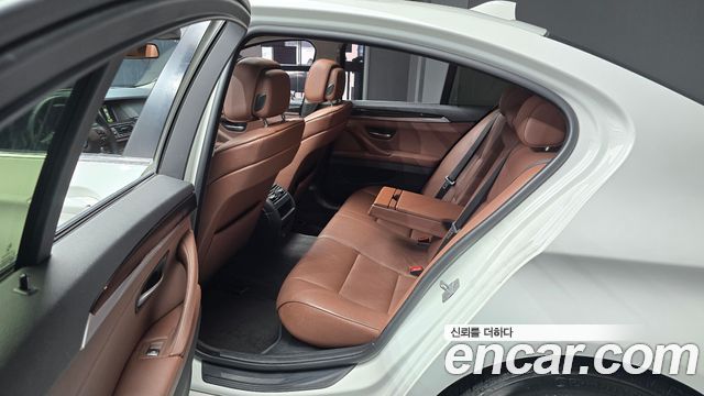 BMW 5 Series (F10) 525d xDrive 2013 — фото 12