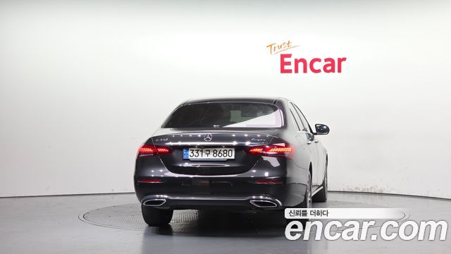 Mercedes-Benz E-Class (W213) E350 4MATIC Avantgarde 2021 — фото 4