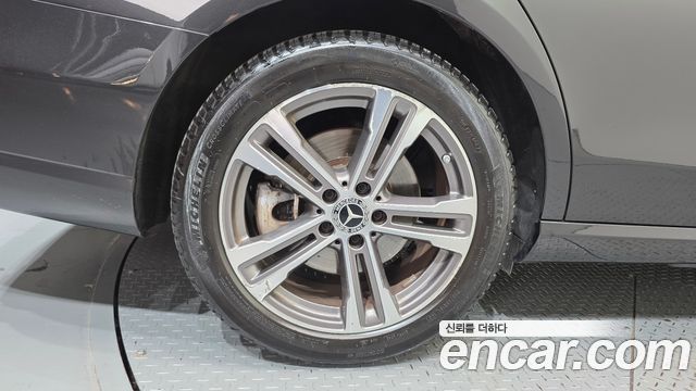 Mercedes-Benz E-Class (W213) E350 4MATIC Avantgarde 2021 — фото 5