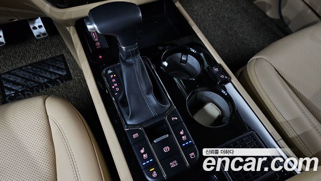 Kia Carnival 7-Seater Hi-Limousine President 2019 — фото 9
