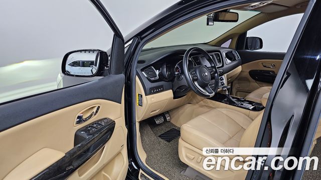 Kia Carnival 7-Seater Hi-Limousine President 2019 — фото 10