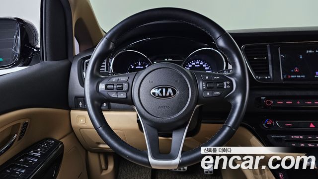 Kia Carnival 7-Seater Hi-Limousine President 2019 — фото 12