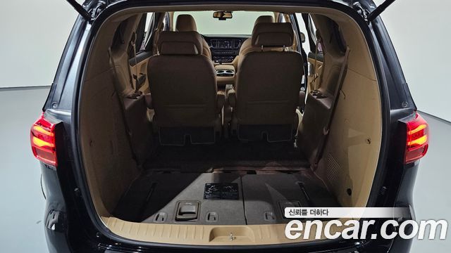 Kia Carnival 7-Seater Hi-Limousine President 2019 — фото 19