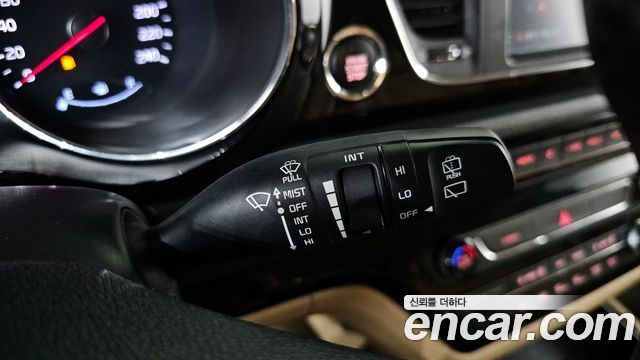 Kia Carnival 7-Seater Hi-Limousine President 2019 — фото 32