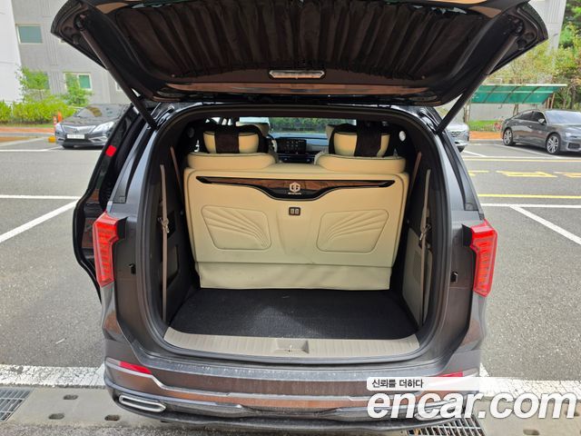 Kia Carnival (IV) HEV 9-Seater Hi-Limousine (Special vehicle) 2026 — фото 17