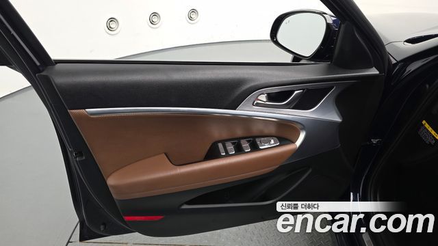 Genesis G70 2.2D Supreme 2018 — фото 24