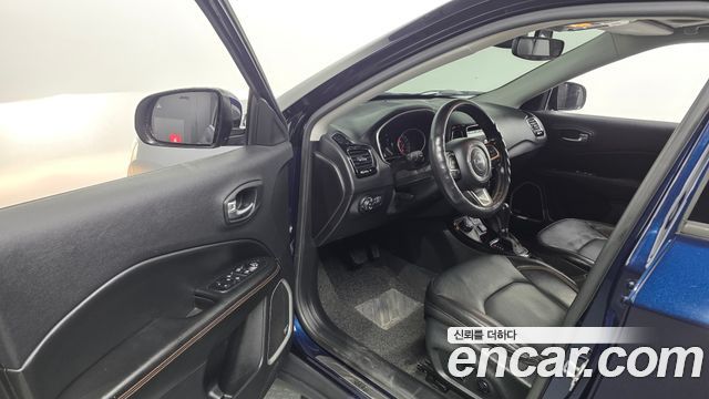 Jeep Compass (II) 2.4 Limitied AWD 2019 — фото 10
