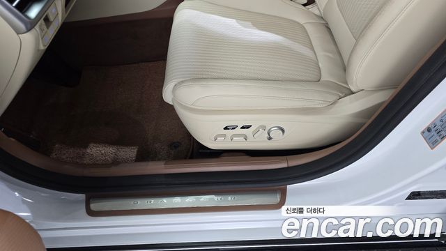 Hyundai Grandeur Hybrid (GN7) Calligraphy 2024 — фото 31