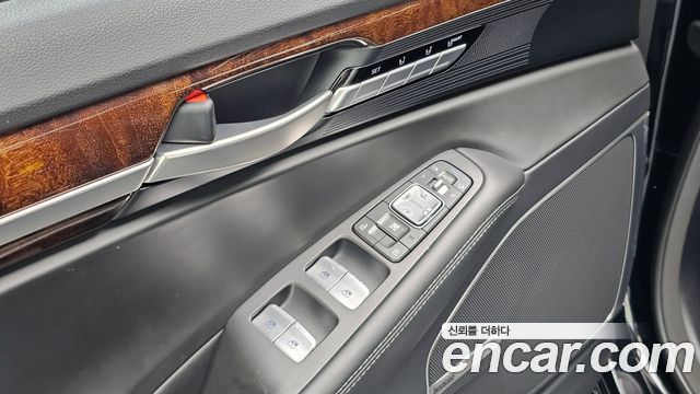 Genesis EQ900 3.8 GDI AWD Premium Luxury 2016 — фото 17