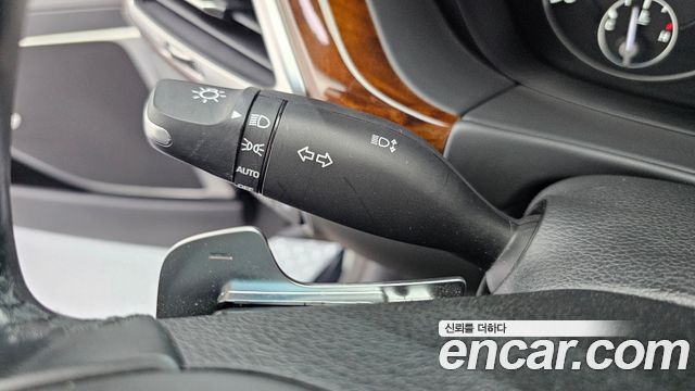 Genesis EQ900 3.8 GDI AWD Premium Luxury 2016 — фото 18