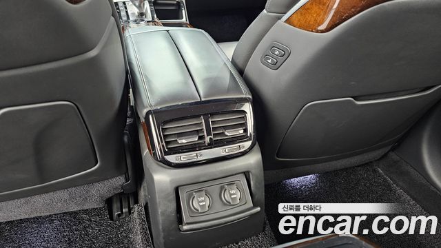 Genesis EQ900 3.8 GDI AWD Premium Luxury 2016 — фото 30