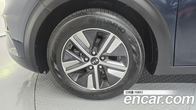 Kia Niro 1.6 HEV Noblesse Special 2020 — фото 5