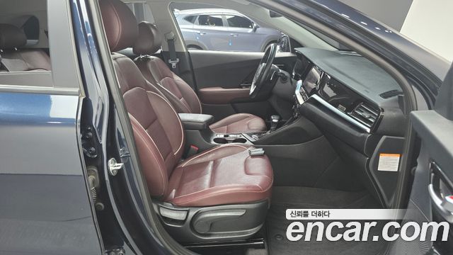 Kia Niro 1.6 HEV Noblesse Special 2020 — фото 15