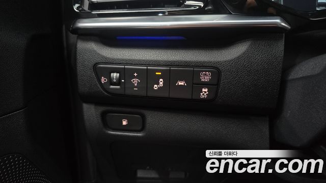 Kia Niro 1.6 HEV Noblesse Special 2020 — фото 22