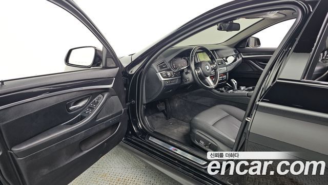 BMW 5 Series (F10) 530d xDrive M Aero Dynamic 2016 — фото 10