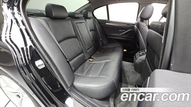 BMW 5 Series (F10) 530d xDrive M Aero Dynamic 2016 — фото 11