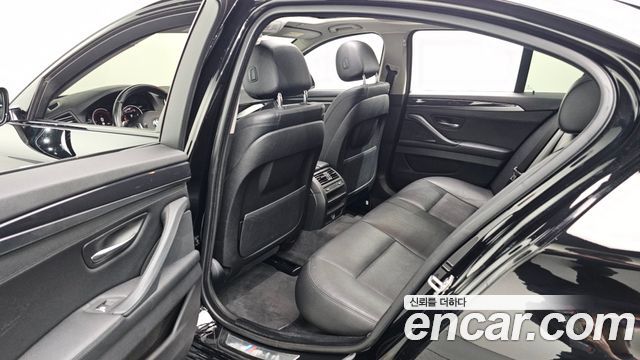 BMW 5 Series (F10) 530d xDrive M Aero Dynamic 2016 — фото 12