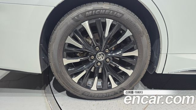 Toyota Alphard (IV) 2.5 HEV Executive AWD 2024 — фото 5