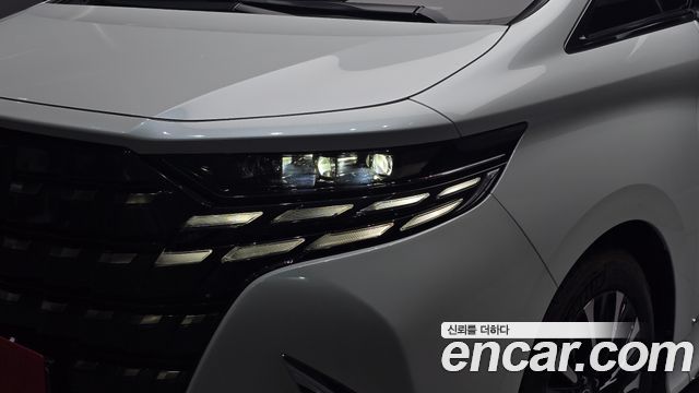 Toyota Alphard (IV) 2.5 HEV Executive AWD 2024 — фото 22