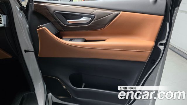 Toyota Alphard (IV) 2.5 HEV Executive AWD 2024 — фото 24