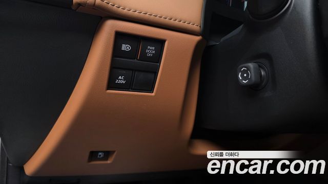 Toyota Alphard (IV) 2.5 HEV Executive AWD 2024 — фото 28