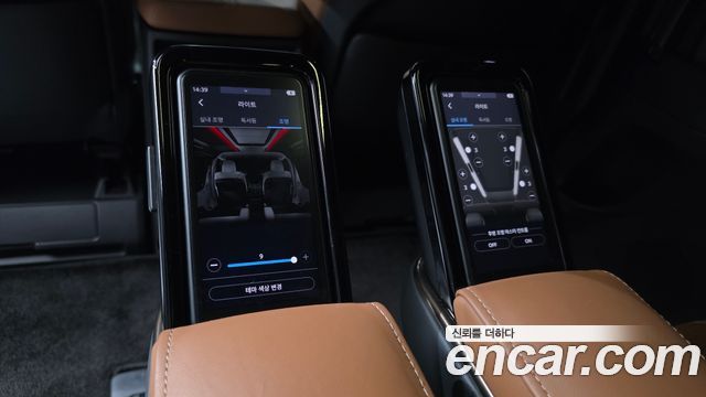 Toyota Alphard (IV) 2.5 HEV Executive AWD 2024 — фото 33