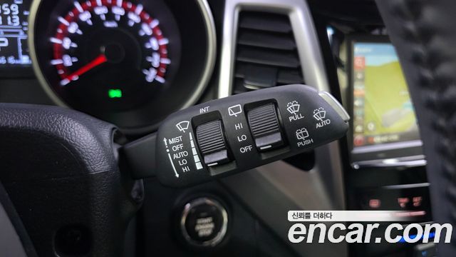 KG Mobility (SsangYong) Tivoli Diesel VX 2WD 2016 — фото 19